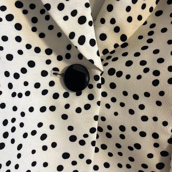 Beautiful NWOT Kasper Spring jacket. Size 16. Never worn. - Picture 3 of 4